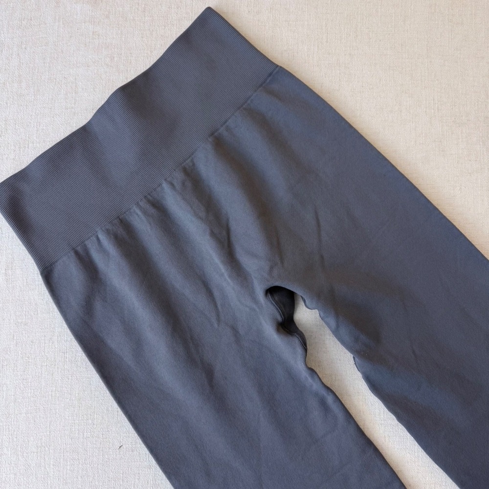 OQQ‎ Grey Ribbed High Waisted Seamless Leggings Athletic Pants Womens Medium - Picture 8 of 8